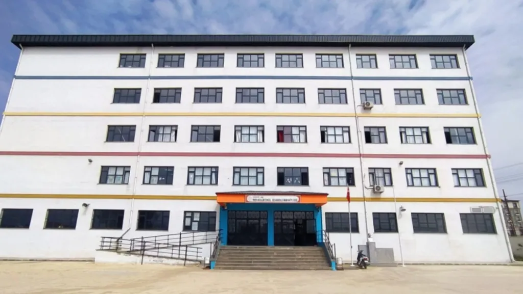 Rabia Müslüm Tuncel Kız Anadolu İmam Hatip Lisesi fotoğrafı