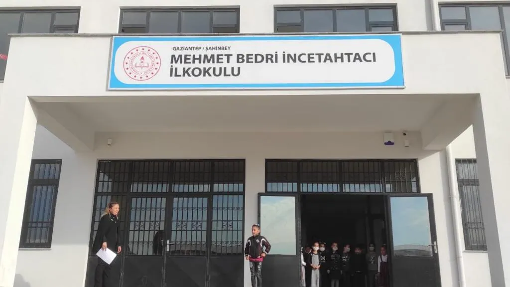 MEHMET BEDRİ İNCETAHTACI İLKOKULU fotoğrafı