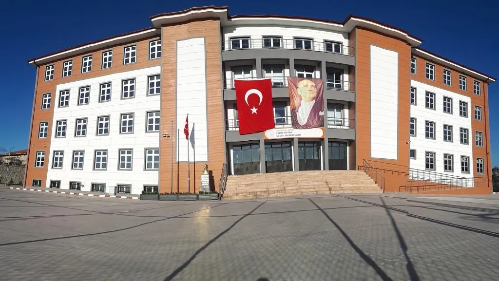 Saime Toptan Sosyal Bilimler Lisesi fotoğrafı