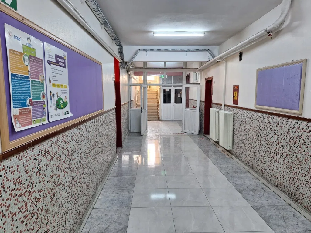 Meram Alparslan Anadolu Lisesi