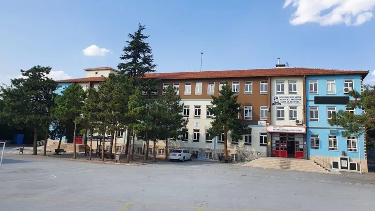 Meram Alparslan Anadolu Lisesi fotoğrafı
