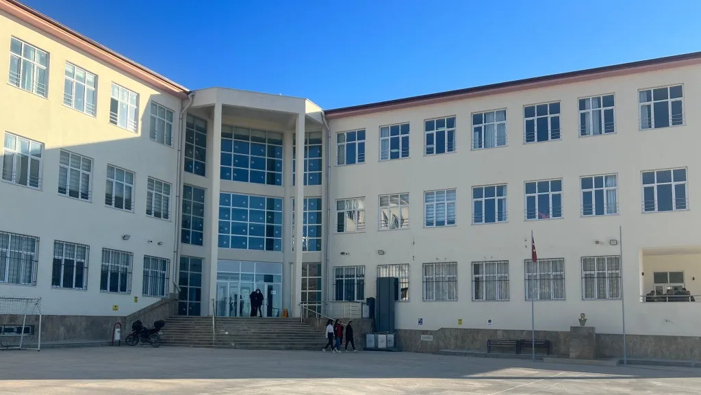 Mut Özdemirler Mesleki Ve Teknik Anadolu Lisesi