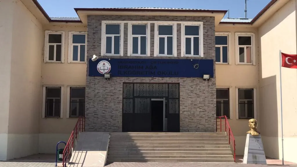 Çiftlik İlkokulu
