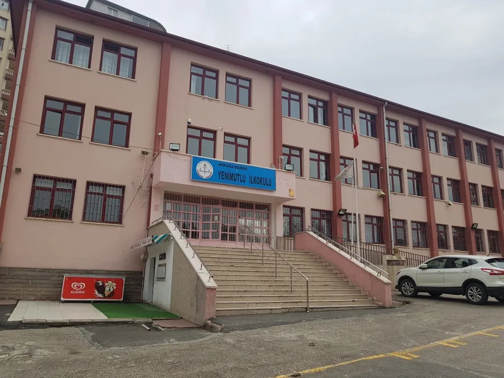 Yenimutlu İlkokulu