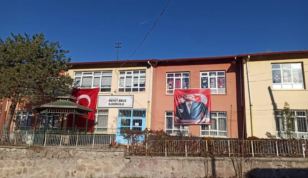 Refet Bele İlkokulu fotoğrafı