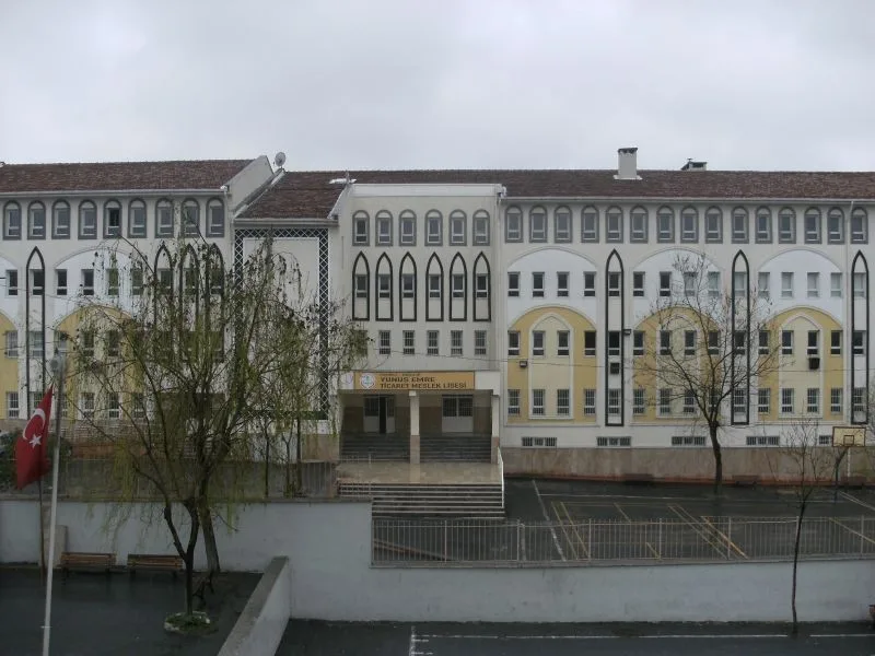 Yunus Emre Ticaret Mesleki Ve Teknik Anadolu Lisesi fotoğrafı