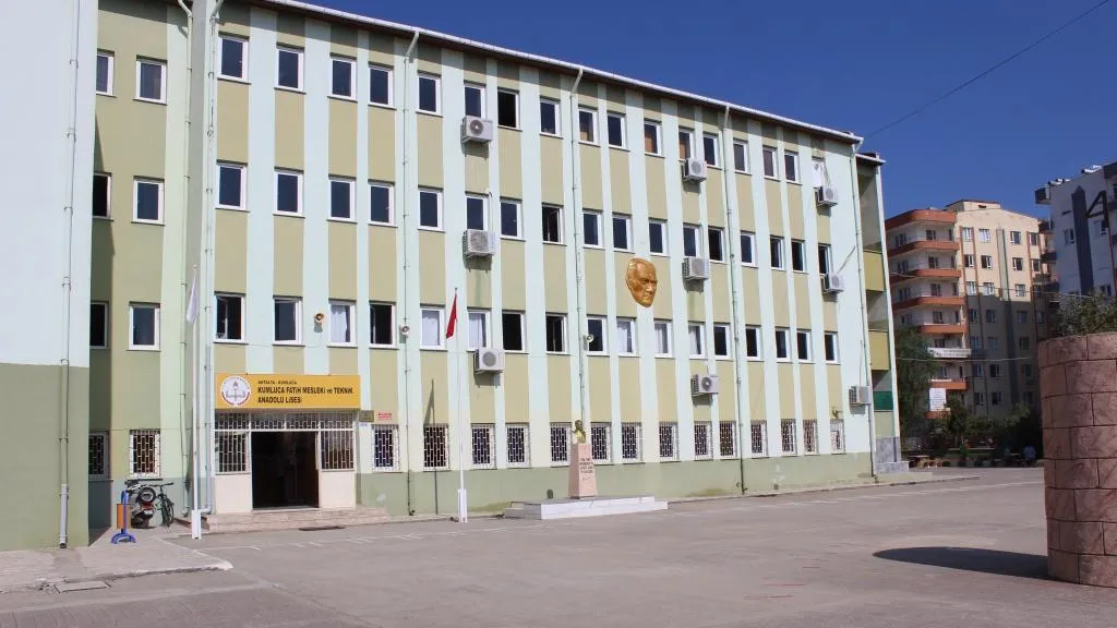Kumluca Fatih Mesleki Ve Teknik Anadolu Lisesi