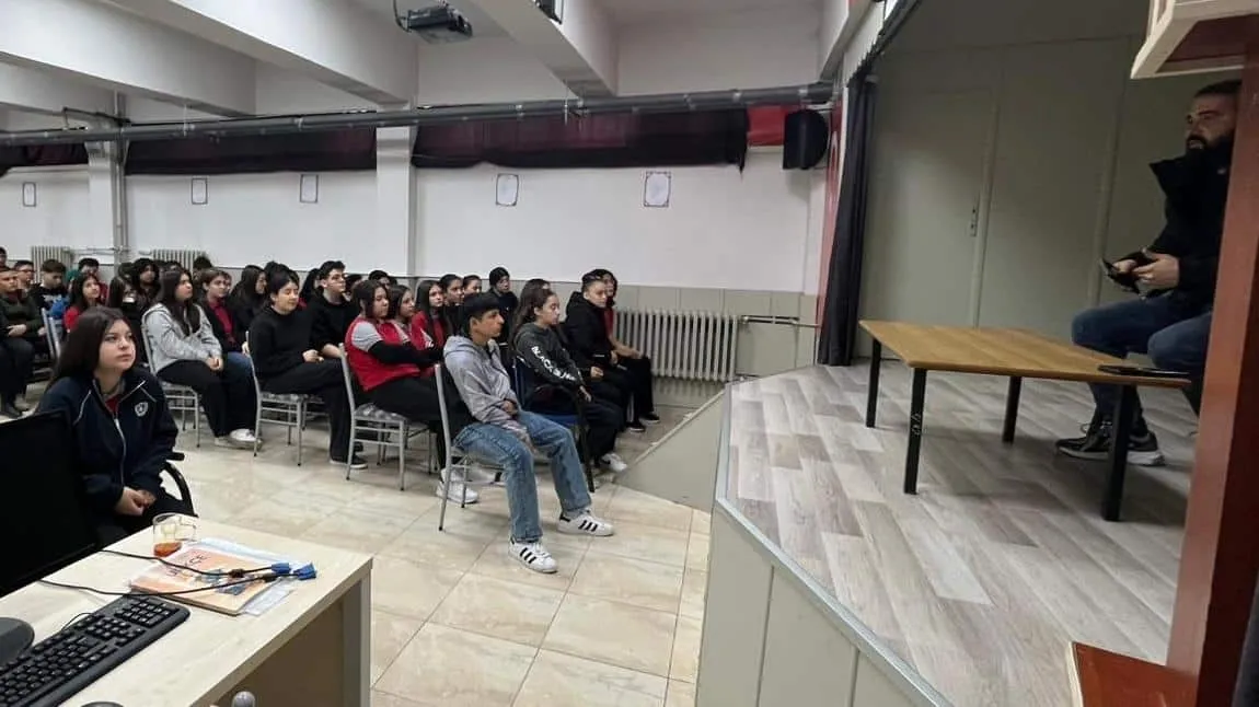 Akşemsettin Ortaokulu fotoğrafı