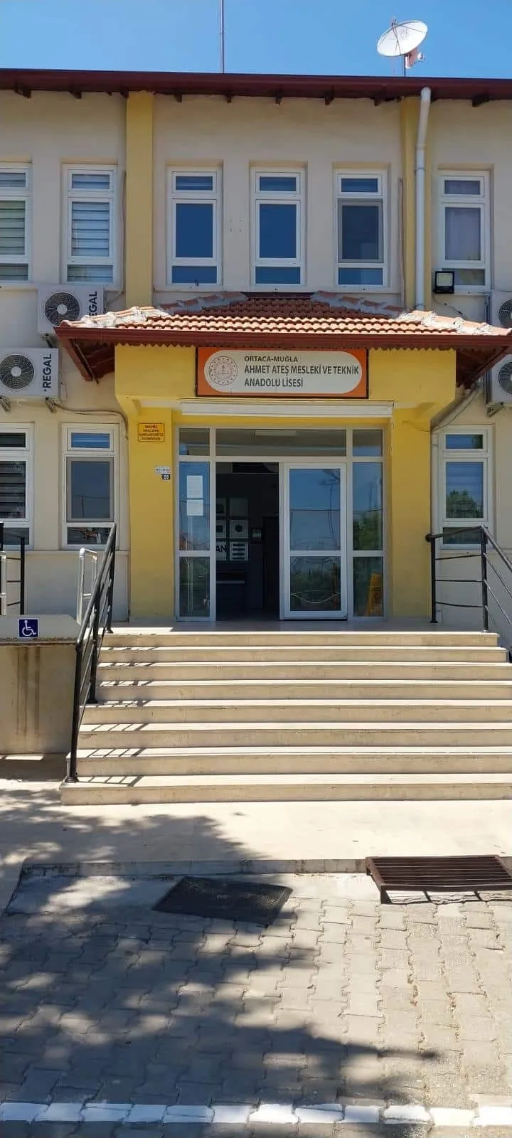 Ahmet Ateş Mesleki Ve Teknik Anadolu Lisesi fotoğrafı