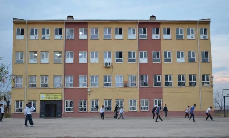 Şehit Neşe Alten Mesleki Ve Teknik Anadolu Lisesi