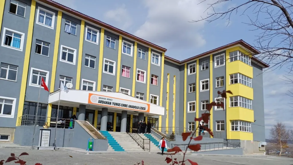 Ardahan Yunus Emre Anadolu Lisesi fotoğrafı