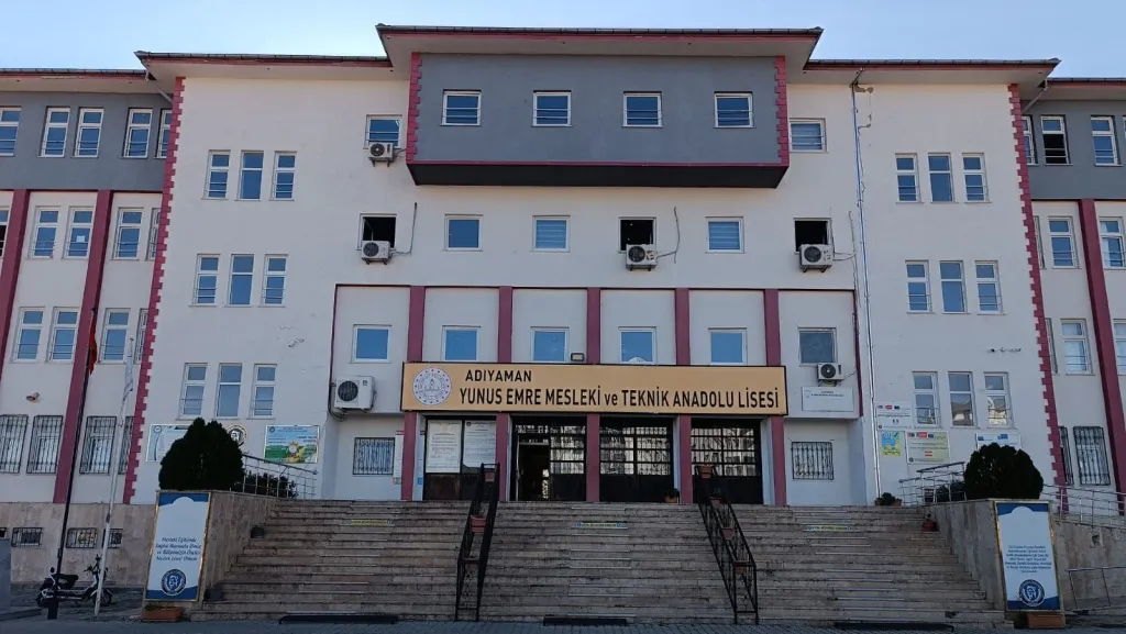 Adıyaman Yunus Emre Mesleki Ve Teknik Anadolu Lisesi fotoğrafı