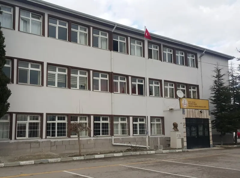 Tolunay Özaka Mesleki Ve Teknik Anadolu Lisesi