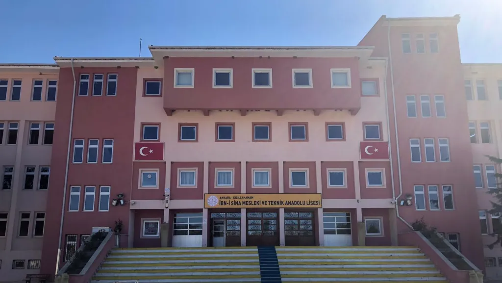 Kızılcahamam İbn-i Sina Mesleki Ve Teknik Anadolu Lisesi