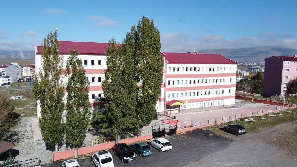 Şehit Uz. Çvş. İbrahim Erdoğan Mesleki Ve Teknik Anadolu Lisesi