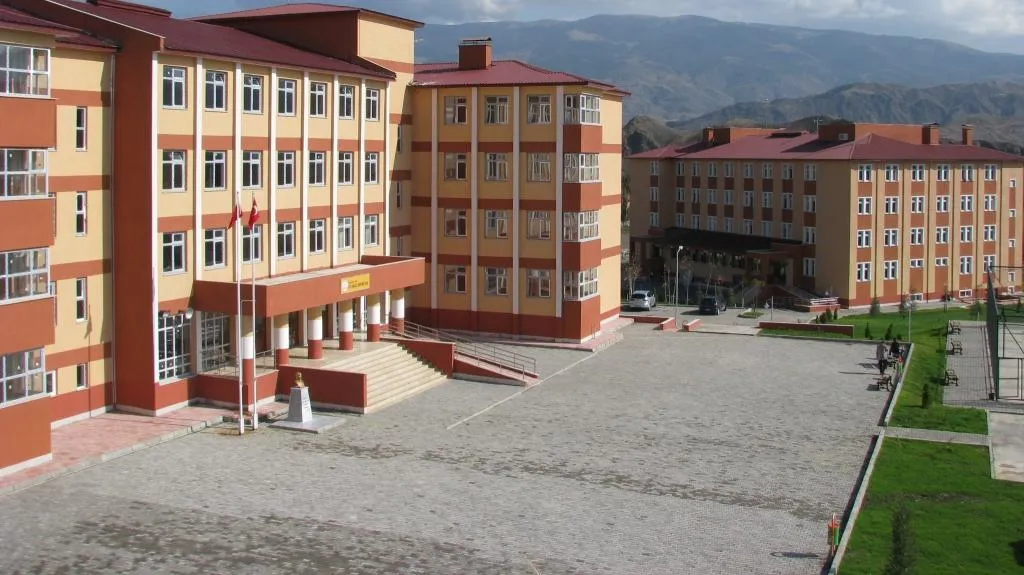 Oltu Fen Lisesi fotoğrafı