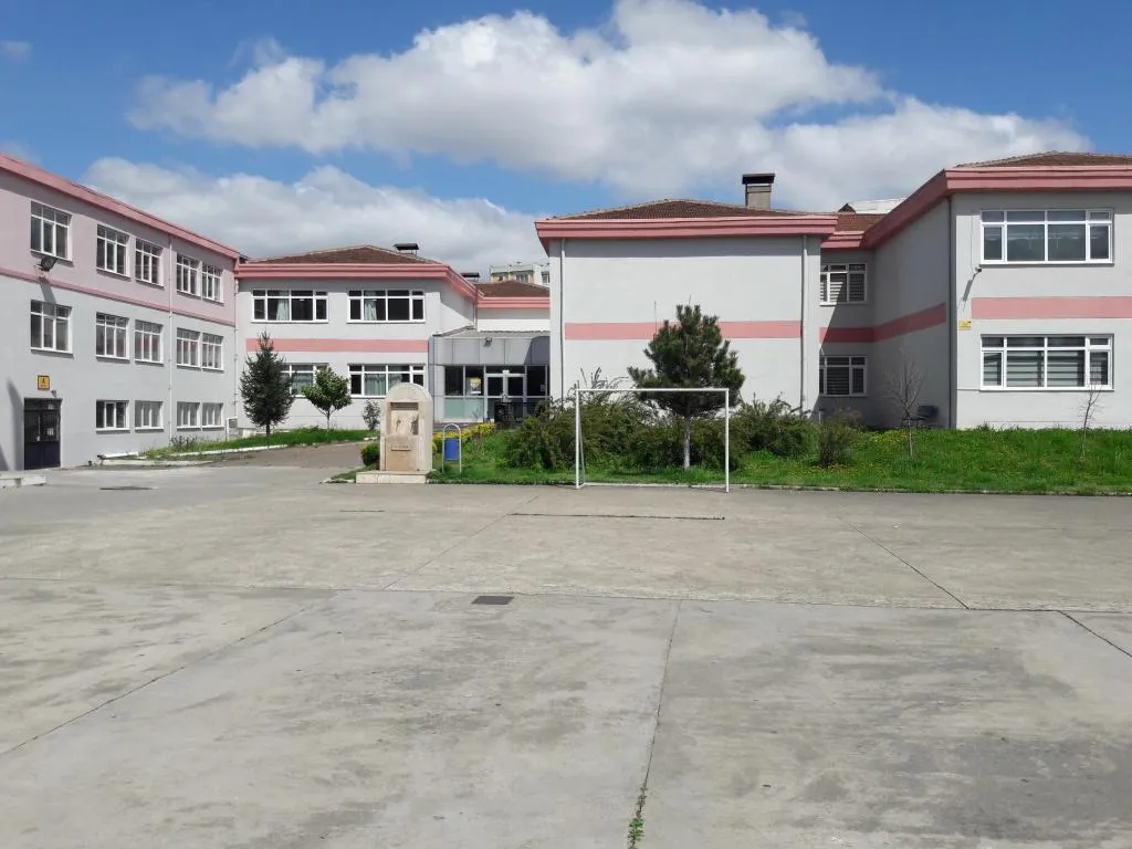 İzmit Atılım Anadolu Lisesi fotoğrafı