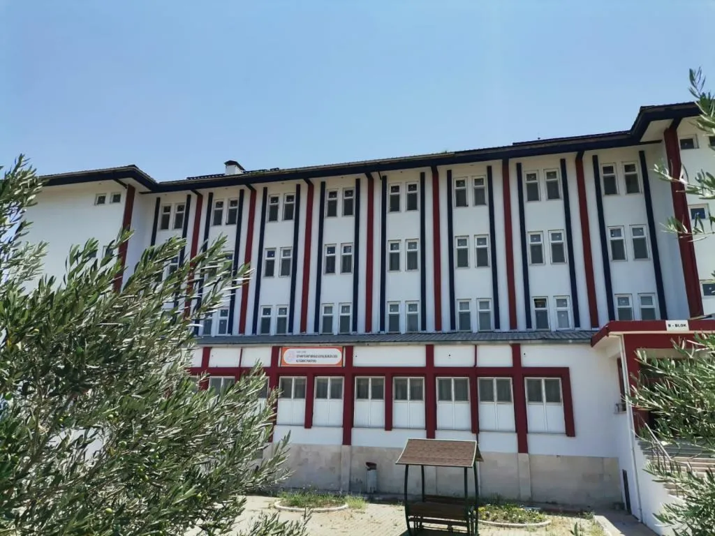 Ceyhan Ticaret Borsası Sosyal Bilimler Lisesi fotoğrafı