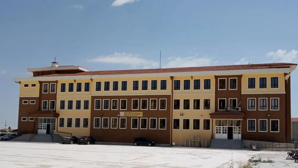 Celaleddin Karatay Tarım Mesleki Ve Teknik Anadolu Lisesi