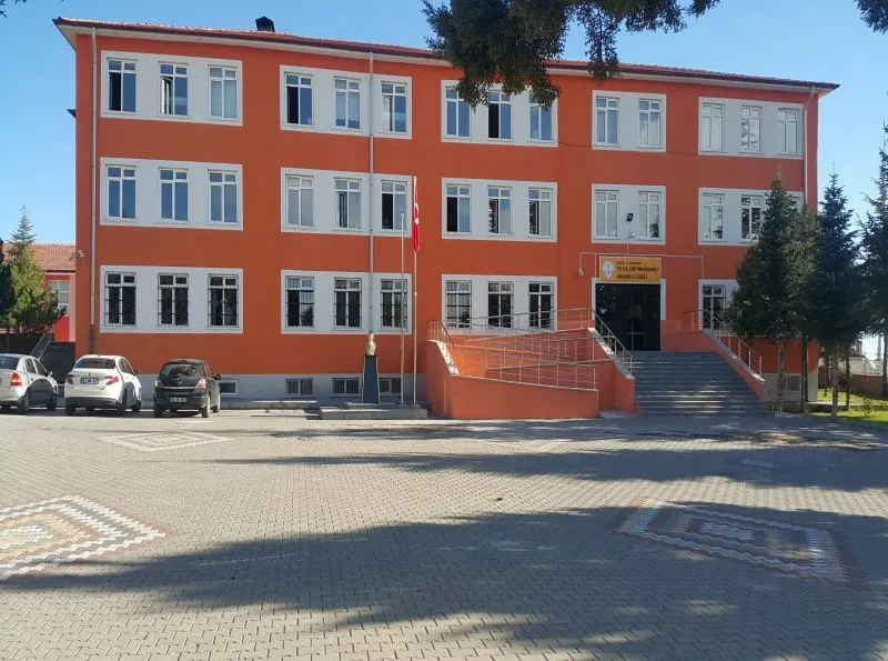Altunhisar 75.Yıl Çok Programlı Anadolu Lisesi
