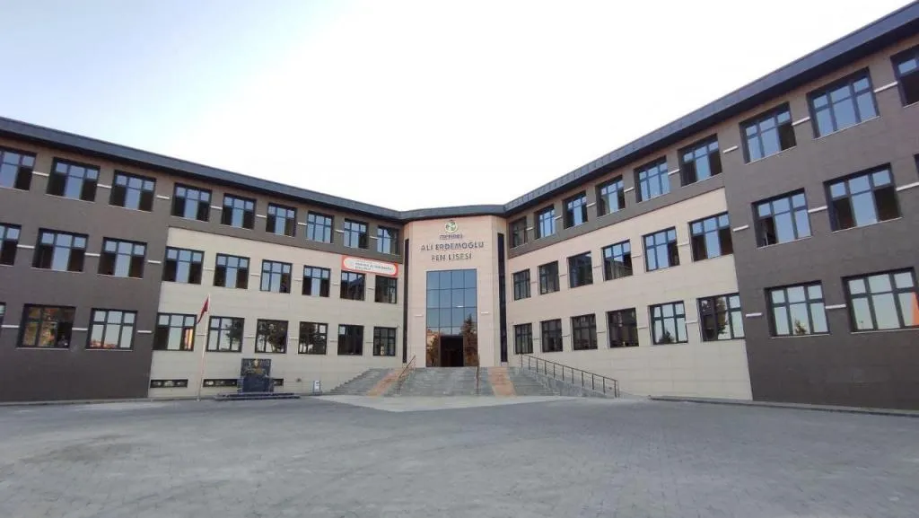Merinos Ali Erdemoğlu Fen Lisesi fotoğrafı