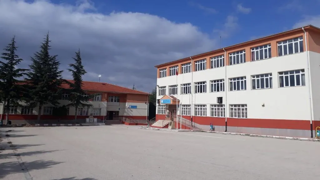 Şehit Yunus Baykal Ortaokulu