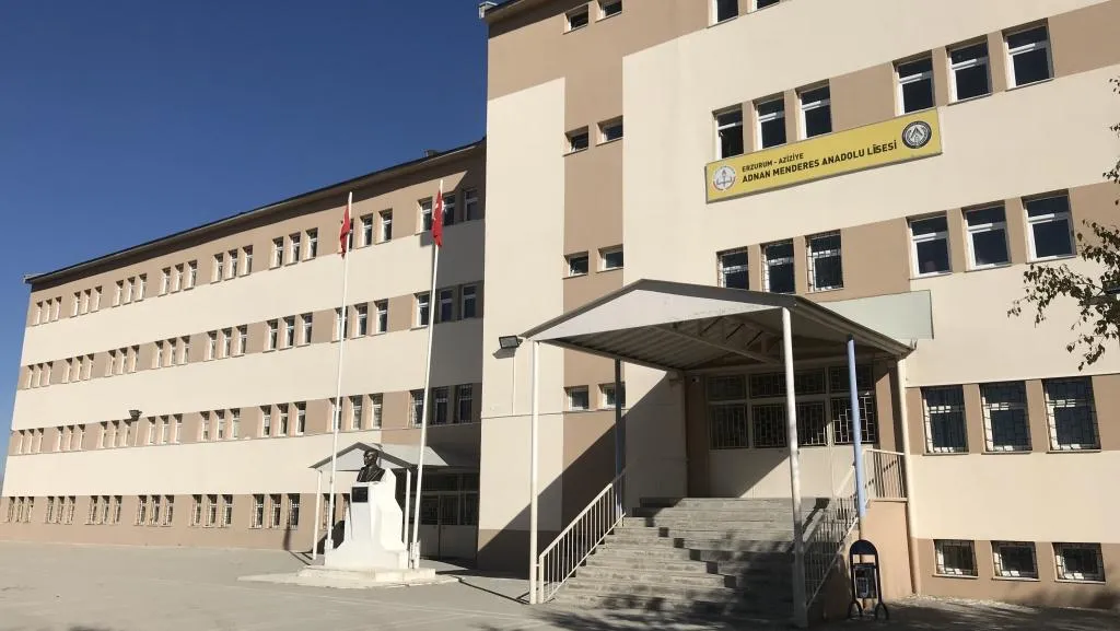Adnan Menderes Anadolu Lisesi fotoğrafı