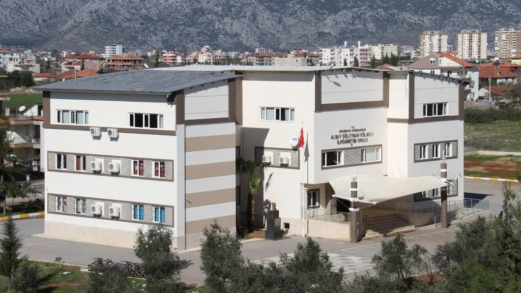 Albay Süleyman Külahçı Ortaokulu fotoğrafı