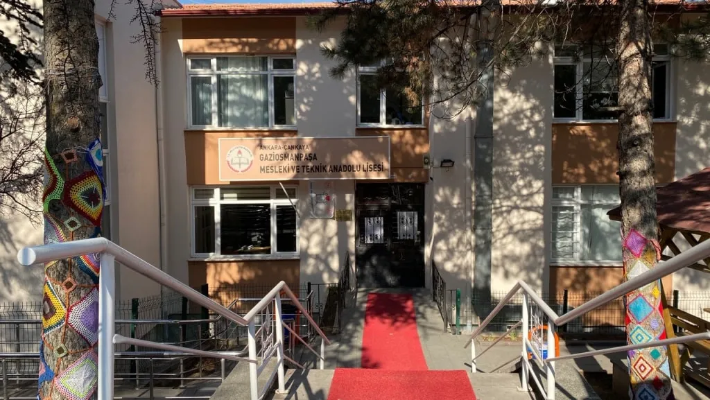 Gaziosmanpaşa Kız Mesleki Ve Teknik Anadolu Lisesi
