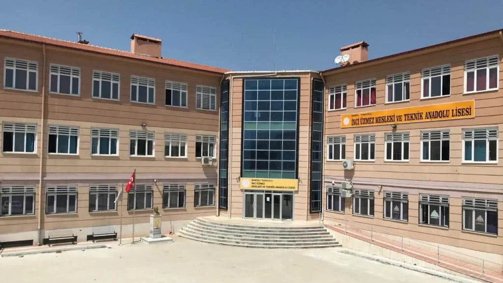 İnci Üzmez Mesleki Ve Teknik Anadolu Lisesi