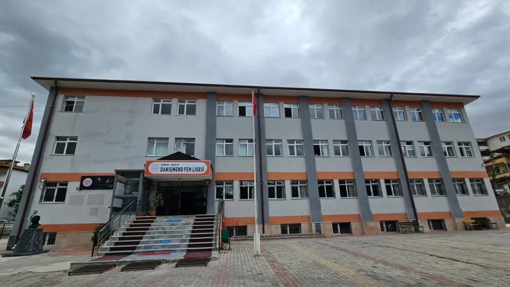 Danışmend Fen Lisesi