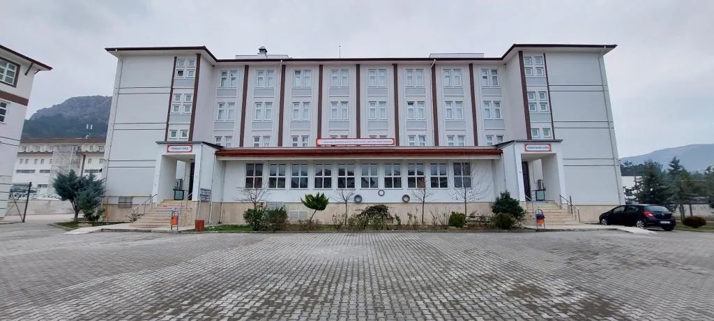 Amasya Sabuncuoğlu Şerefeddin Mesleki Ve Teknik Anadolu Lisesi