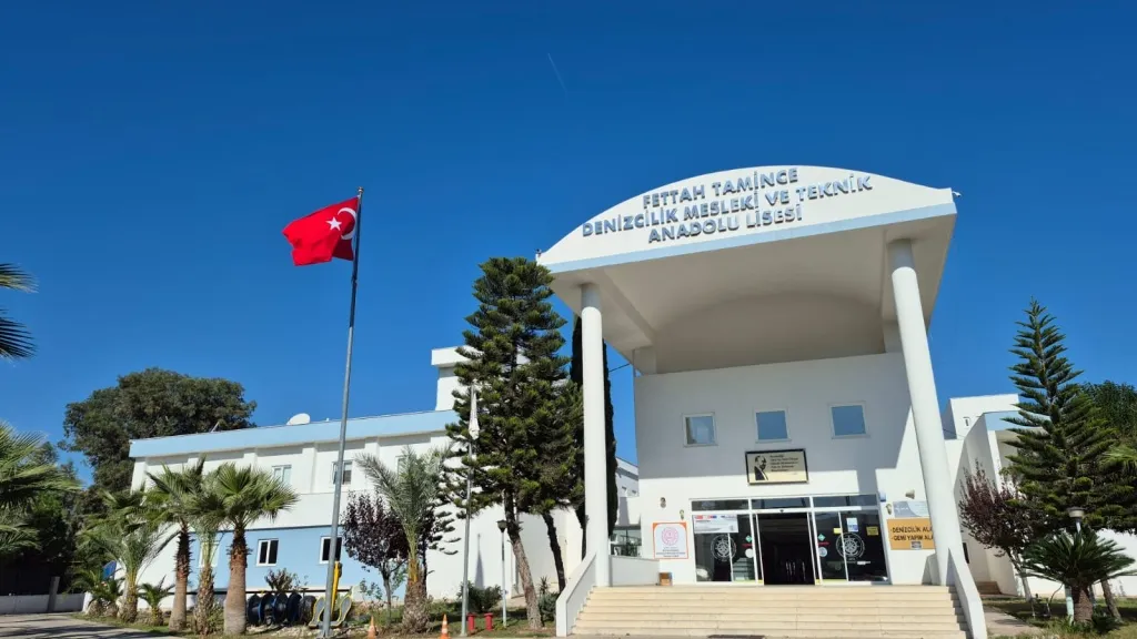 Fettah Tamince Denizcilik Mesleki Ve Teknik Anadolu Lisesi