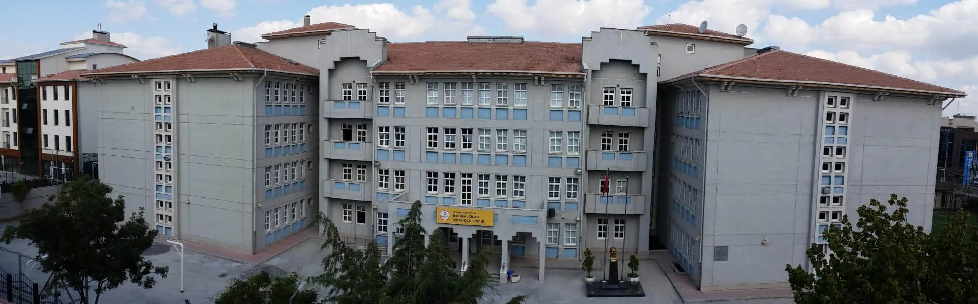 Sağmalcılar Anadolu Lisesi