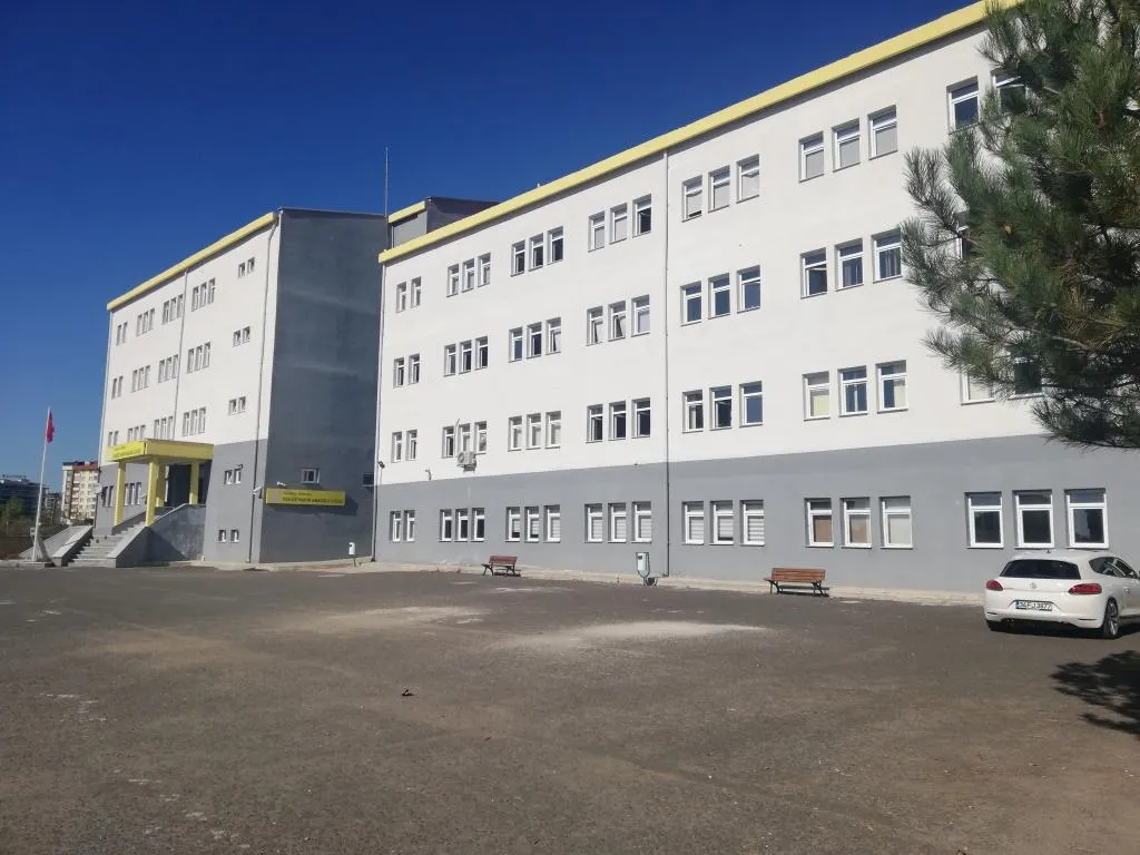 Pakize Narin Anadolu Lisesi fotoğrafı