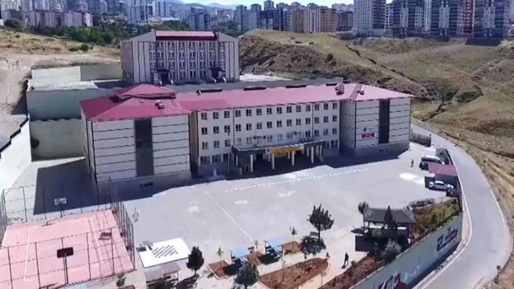 Boğaziçi Mesleki Ve Teknik Anadolu Lisesi fotoğrafı