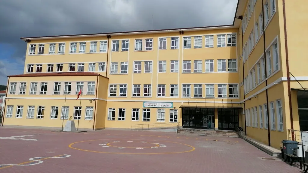 Cumhuriyet İlkokulu fotoğrafı