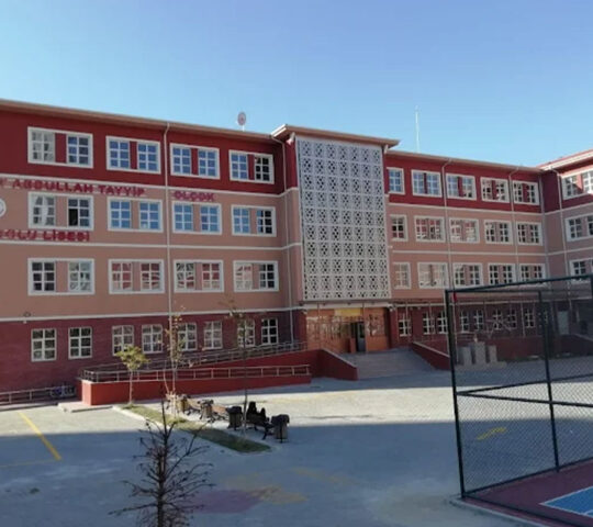 Şehit Abdullah Tayyip Olçok Anadolu Lisesi