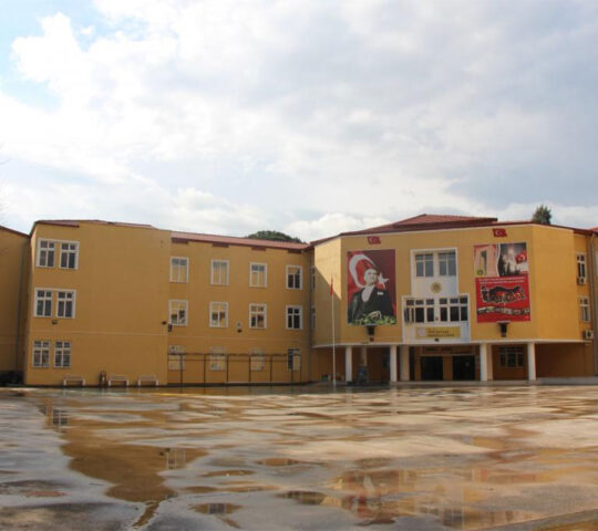 Tire Kutsan Anadolu Lisesi