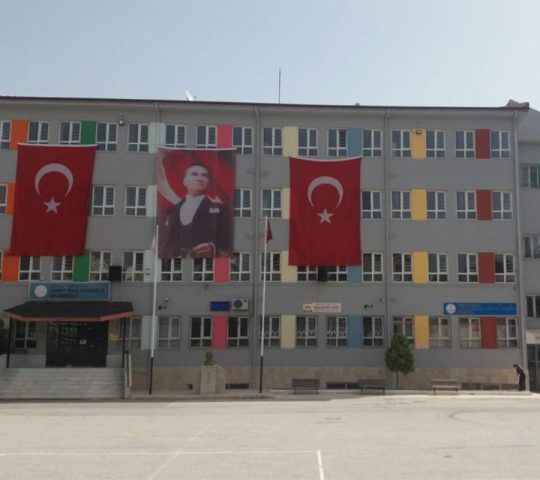 Ahmet Nuri Erikoğlu Ortaokulu